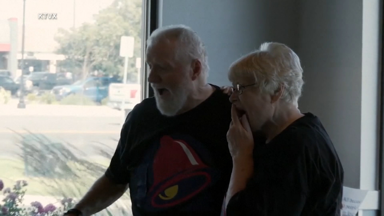 81-year-old Utah couple says 'I do' again at Taco Bell, earns free lunch for life