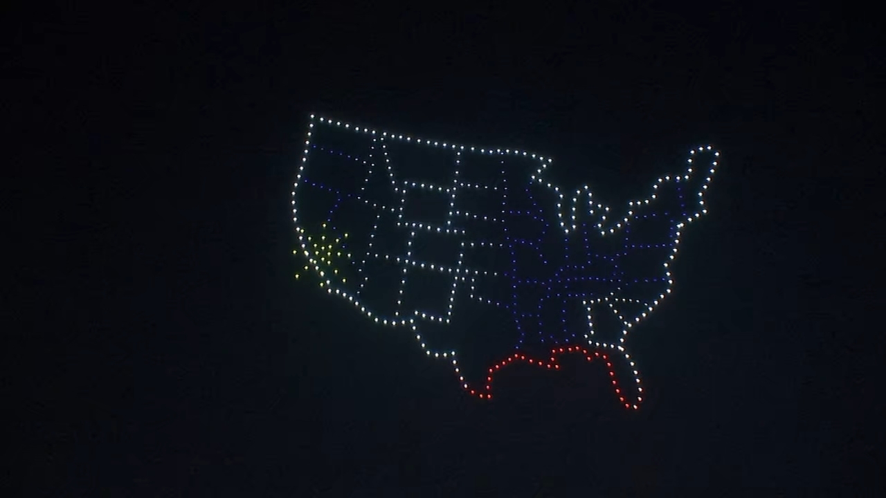 500 drones light up San Jose sky for Fourth of July, drawing thousands of people