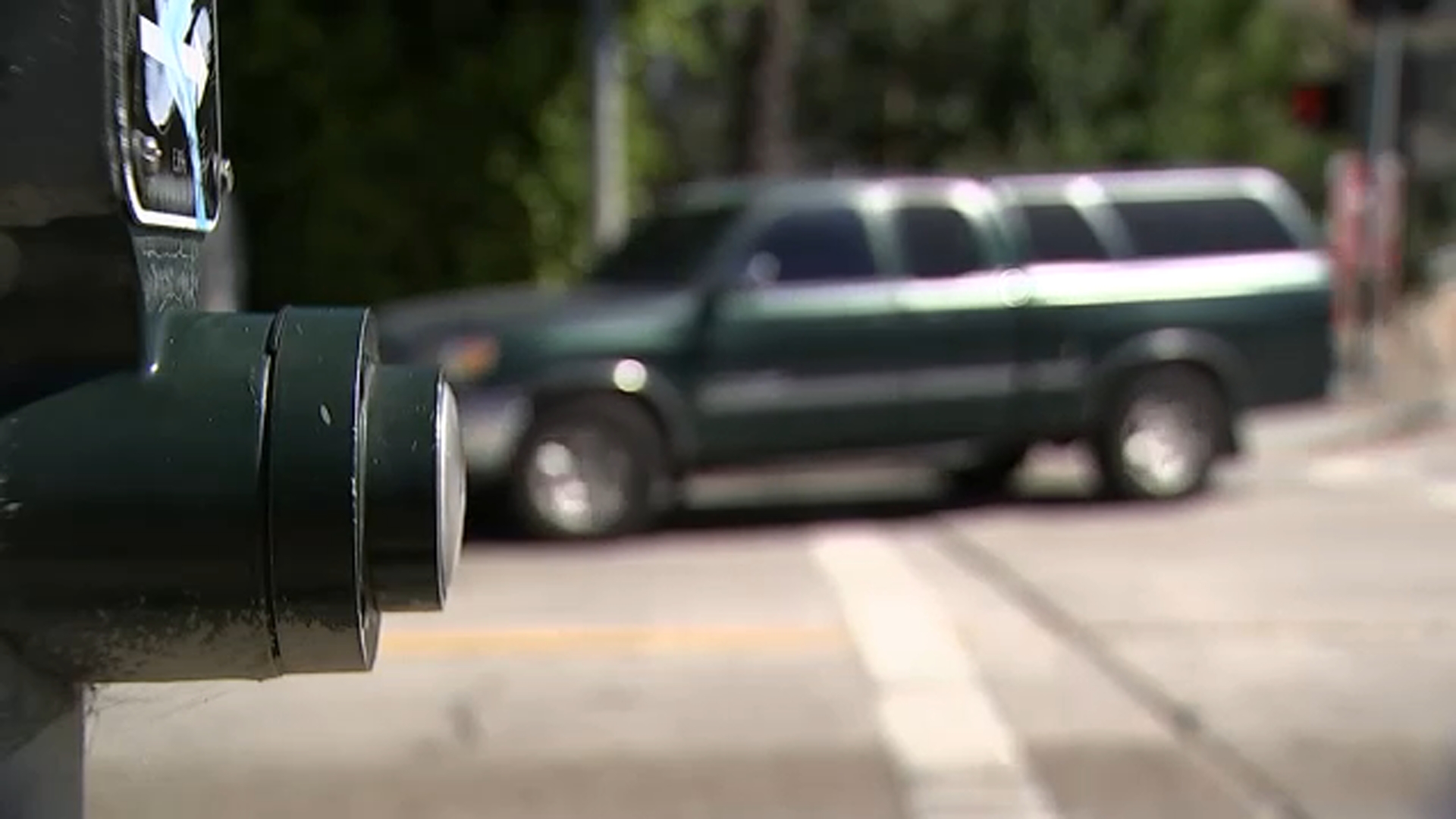 Police across CA now writing citations for violators of new 'daylighting' parking restrictions