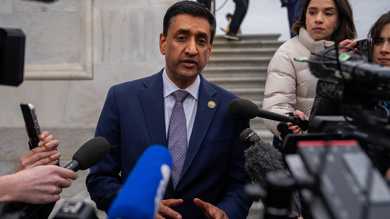 Bay Area Rep. Ro Khanna returns to US after being detained by Israeli settlers in West Bank visit