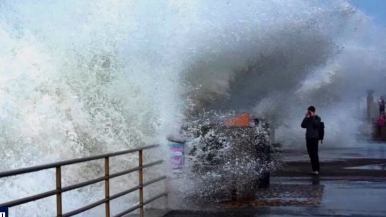 King tides, global warming and sea-level rise projections