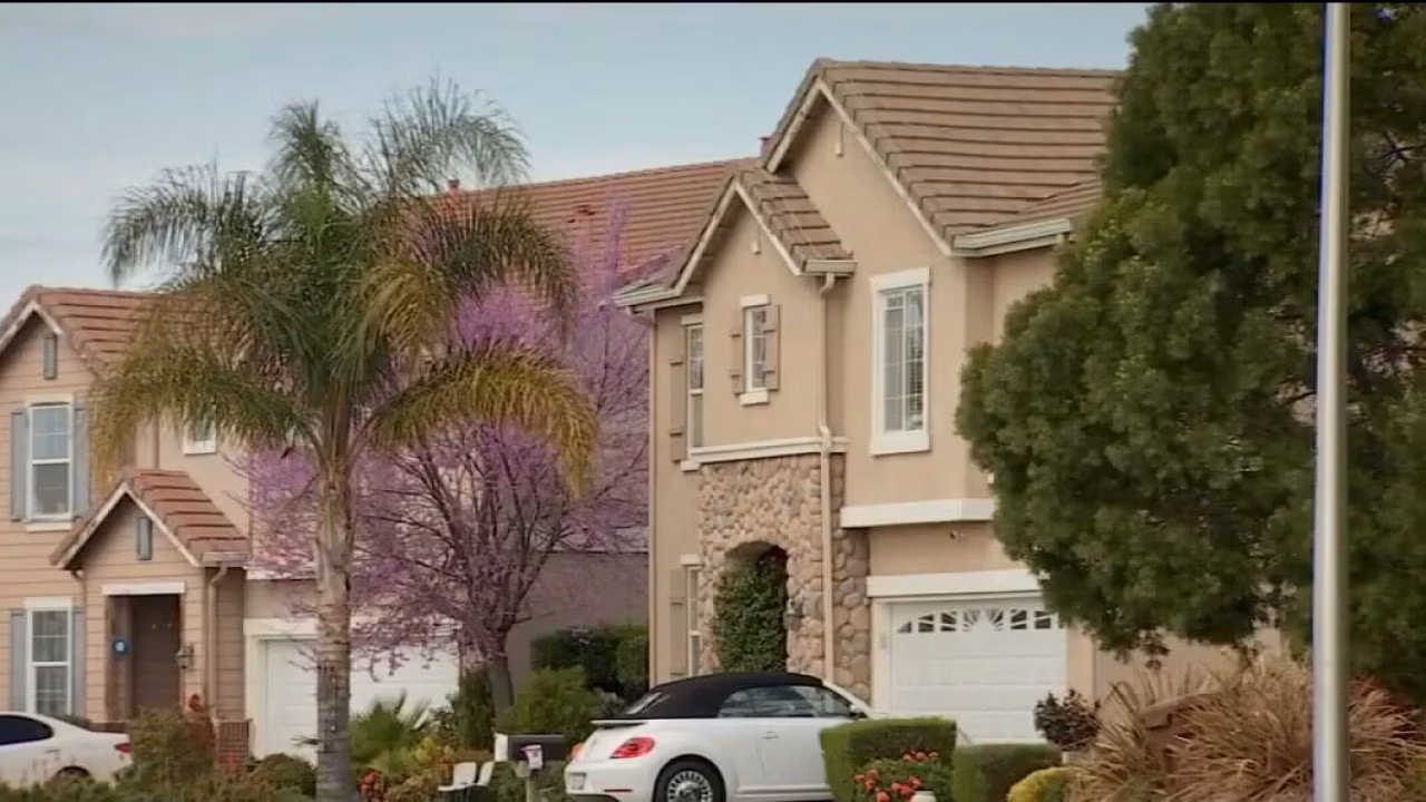 Mortgage rates climb to highest level in nearly a year